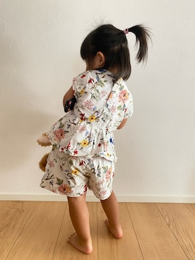 「petit main（プティマイン）のアイテム（オールインワン・サロペット）」を使った、ぴよこさん（キッズ・100cm）の夏コーディネート