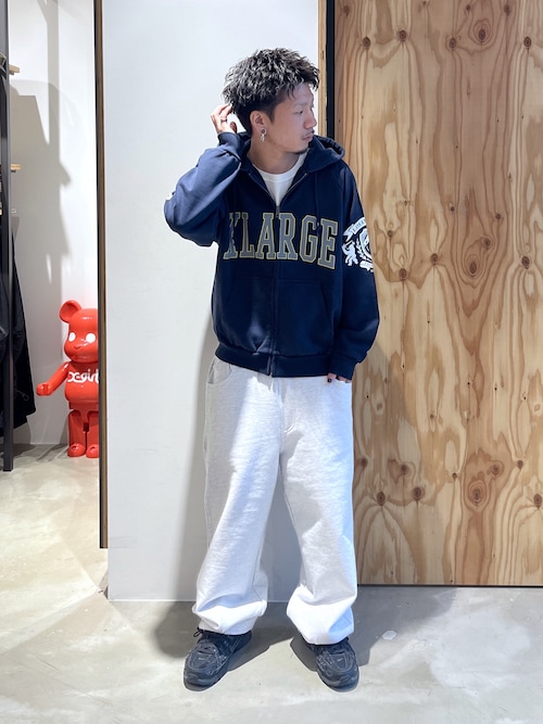 セール】RAGLAN ZIP UP HOODED SWEATSHIRT（パーカー）｜XLARGE