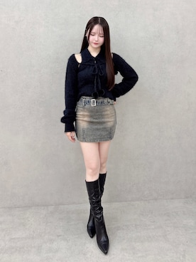 「アイテム（デニムスカート）」を使った、乃愛さん（レディース・158cm）の秋コーディネート