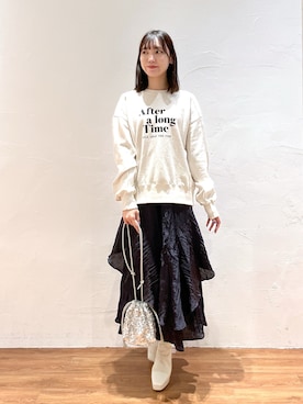 「FREE'S MART（フリーズマート）のアイテム（スウェット）」を使った、林奈緒美さん（レディース・167cm）の冬コーディネート