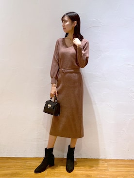 「仕事着」｜「アイテム（ワンピース/ドレス）」を使った、林奈緒美さん（レディース・167cm）の秋コーディネート