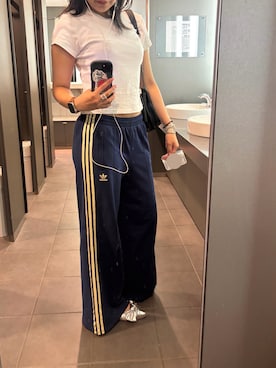 ルーズ トラックスーツパンツ（ジャージ）/ アディダスオリジナルス