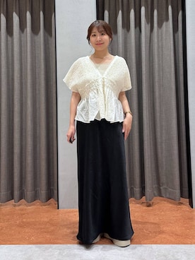 「LOWRYS FARM（ローリーズファーム）のストレッチサテンスカート　 290120（スカート、ブラック系）」を使った、mimuさん（レディース・154cm）の夏コーディネート
