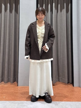 「LOWRYS FARM（ローリーズファーム）のベロアギャザーカーディガンLS 1074063（Tシャツ/カットソー、ホワイト系）」を使った、mimuさん（レディース・154cm）の秋コーディネート
