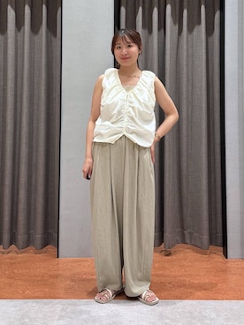「LOWRYS FARM（ローリーズファーム）の２ＷＡＹバルンノースリーブ 1049041（シャツ/ブラウス、ホワイト系）」を使った、mimuさん（レディース・154cm）の夏コーディネート