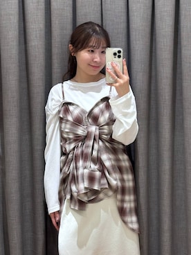 「LOWRYS FARM（ローリーズファーム）のストレッチサテンスカート　 290120（スカート、ホワイト系）」を使った、mimuさん（レディース・154cm）の秋コーディネート