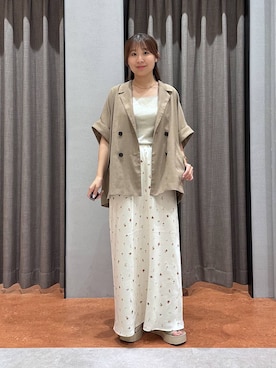 「LOWRYS FARM（ローリーズファーム）のストレッチサテンスカート　 290120（スカート、ホワイト系）」を使った、mimuさん（レディース・154cm）の夏コーディネート