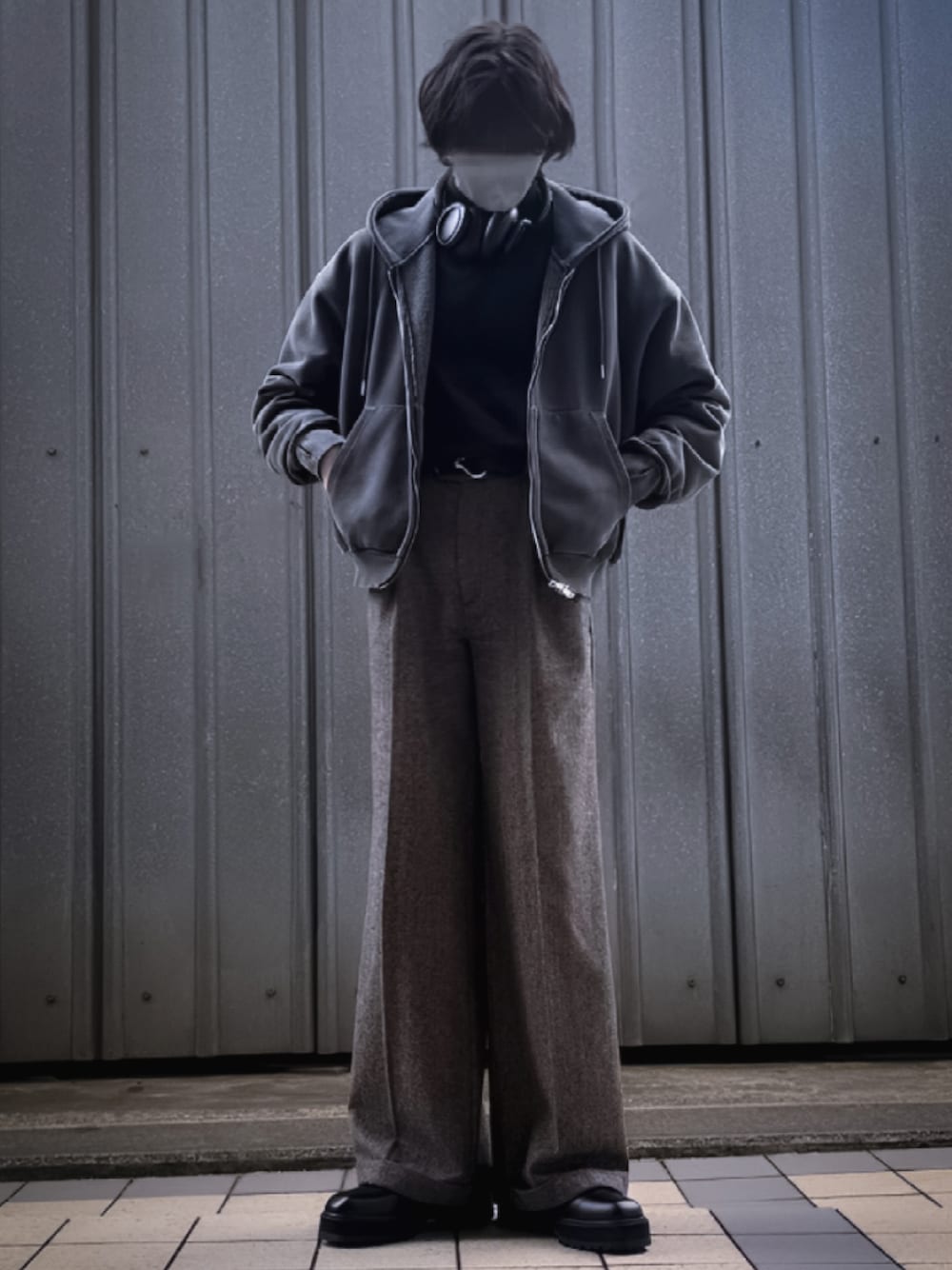 umiさんの「Heavy weight double zip-up hoodie /ヘビーウェイトダブルジップフーディー（soerte）」を使ったコーディネートの1枚目の写真