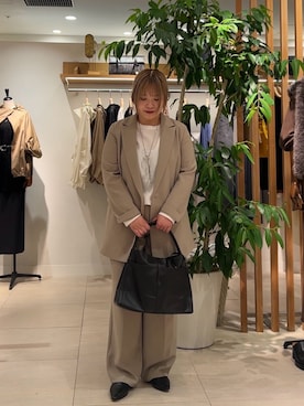 「GALLARDAGALANTE（ガリャルダガランテ）の【ジャケットやニットのインナーに最適！】バックスリットブラウスT（シャツ/ブラウス）」を使った、モリさん（レディース・151cm）の秋コーディネート