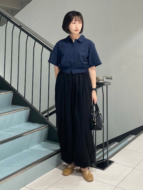 アシンメトリーストラップパンプス