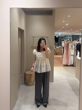 「mystic（ミスティック）の【ふわふわ素材/4色展開】ふわふわシャーリングチュニック（シャツ/ブラウス、ホワイト系）」を使った、airiさん（レディース・160cm）の夏コーディネート