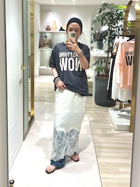 「LOUNGEDRESS（ラウンジドレス）のNOWロゴT（Tシャツ/カットソー、グレー系）」を使った、kuuusanさん（レディース・157cm）の春コーディネート