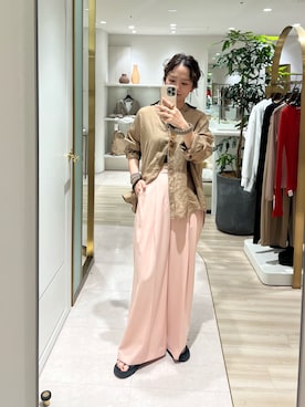 「LOUNGEDRESS（ラウンジドレス）のリネンバックタイシャツ（シャツ/ブラウス、イエロー系）」を使った、kuuusanさん（レディース・157cm）の春コーディネート