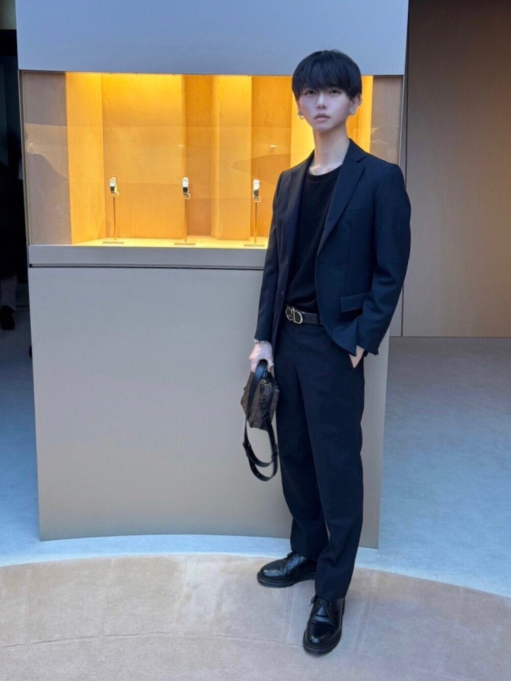 dunhillのテーラードジャケットを使ったメンズ人気ファッション 
