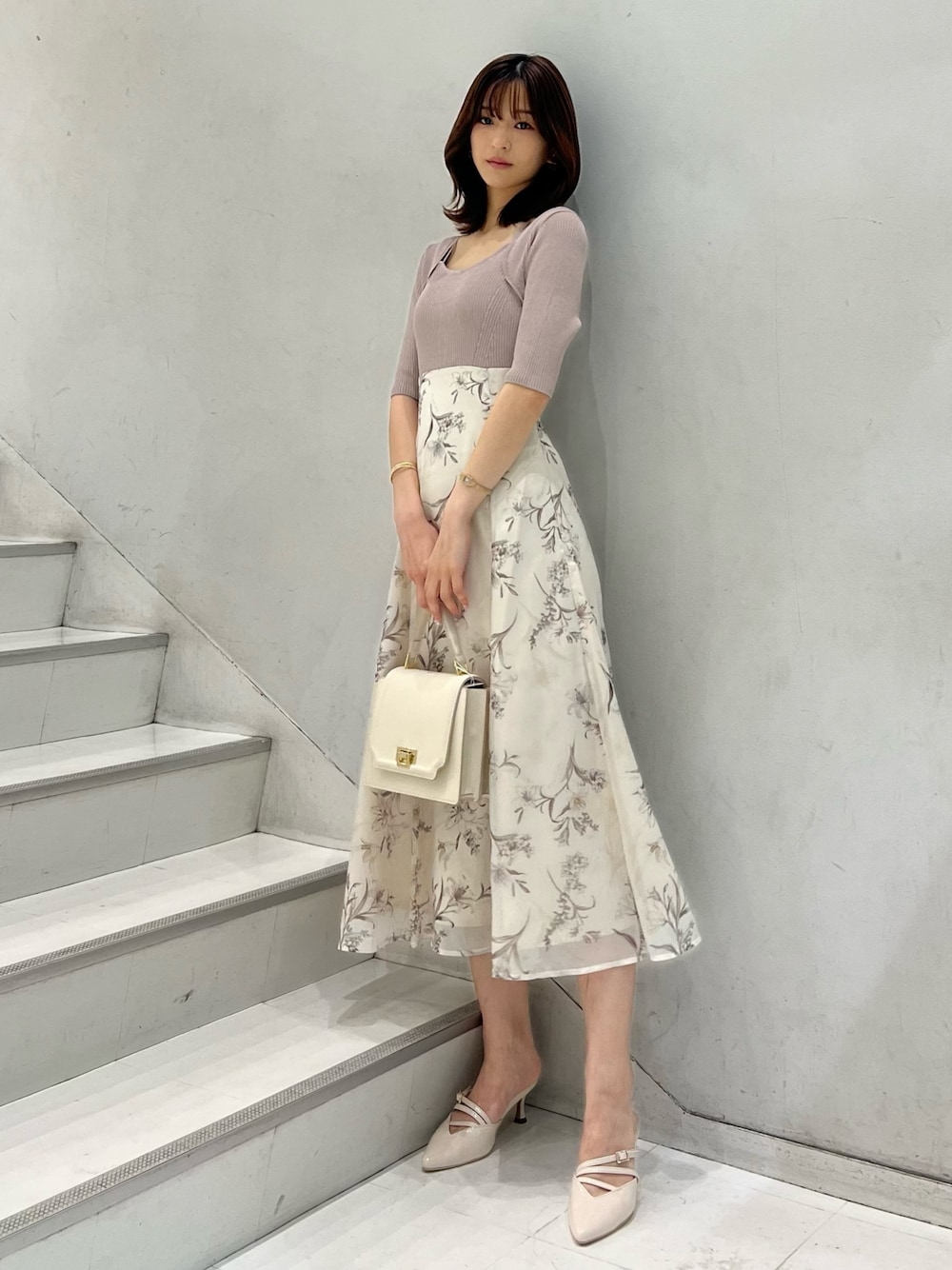 mihoさんの「ポインテッドストラップミュール（MERCURYDUO）」を使ったコーディネートの1枚目の写真