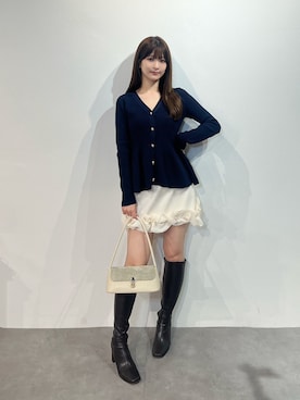 「MERCURYDUO（マーキュリーデュオ）のスエードハンドバッグ（ハンドバッグ、ホワイト系）」を使った、mihoさん（レディース・163cm）の秋コーディネート
