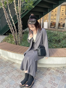 「MURUA（ムルーア）のアイテム（テーラードジャケット）」を使った、飯嶋菜奈さん（レディース・153cm）の冬コーディネート