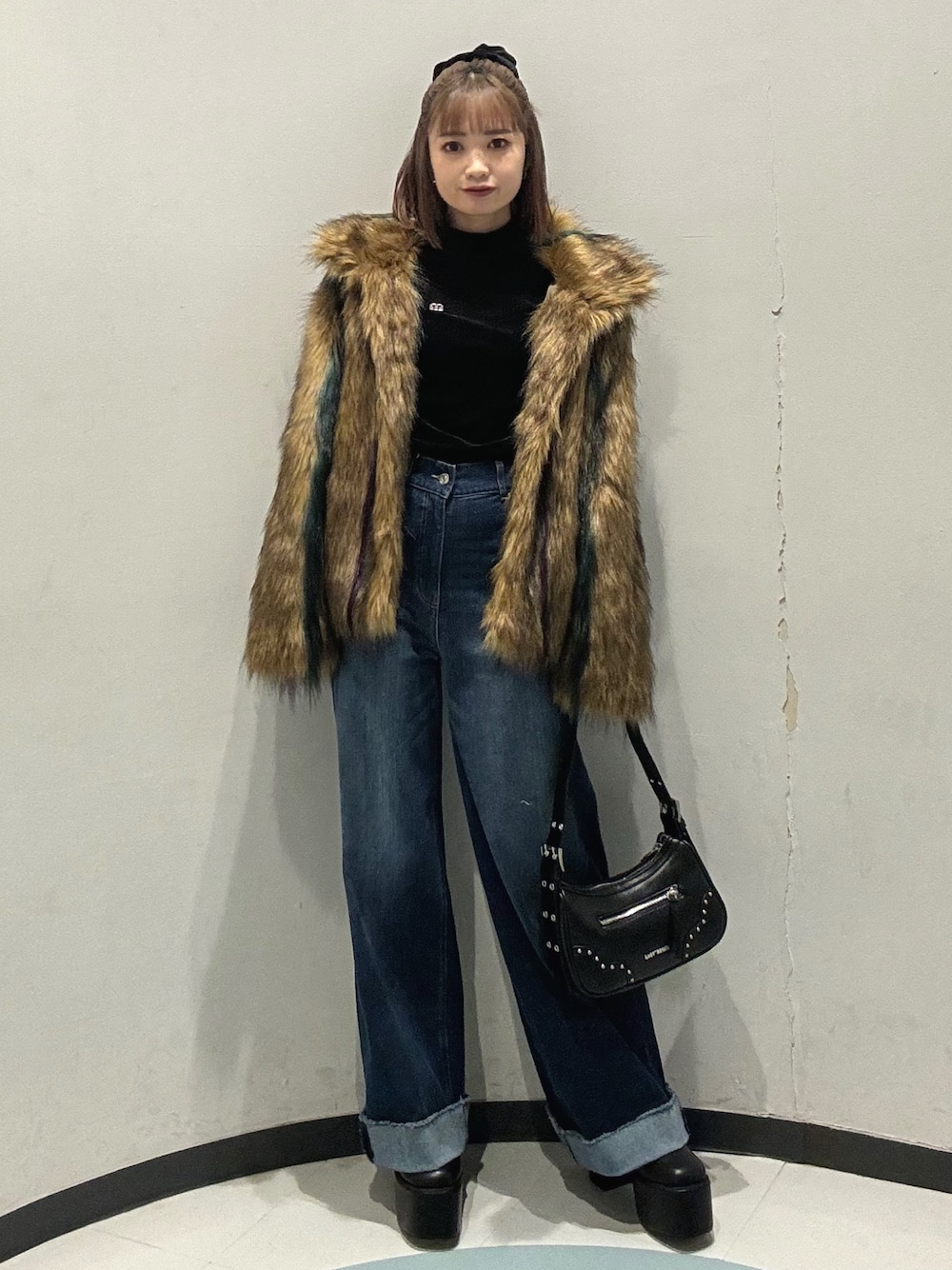 フェイクファーラインジャガードコート フェイクファーラインジャガードコート[品番：MKSW0060529