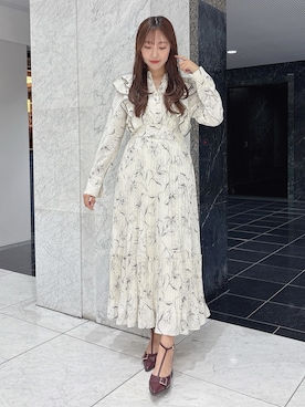 「アイテム（パンプス、レッド系）」を使った、airiさん（レディース・160cm）の秋コーディネート