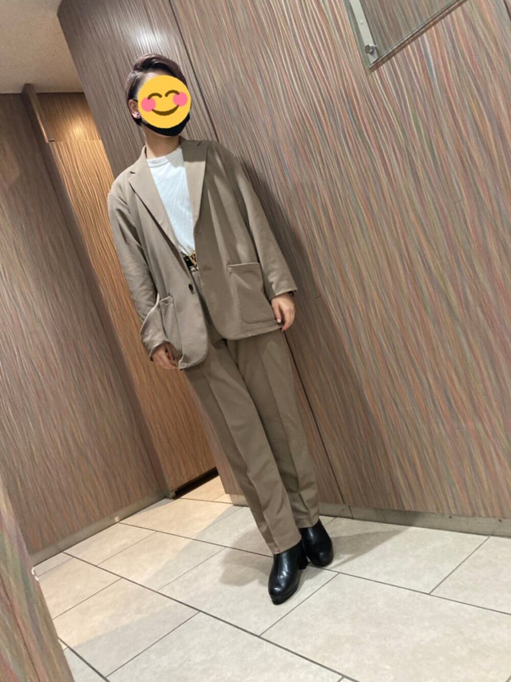 「セットアップ、綺麗めカジュアル、中性」｜「UNIQLOのアイテム（Tシャツ/カットソー、ホワイト系）」を使った、SHIHOさん（レディース・154cm）の春コーディネートの1枚目の写真