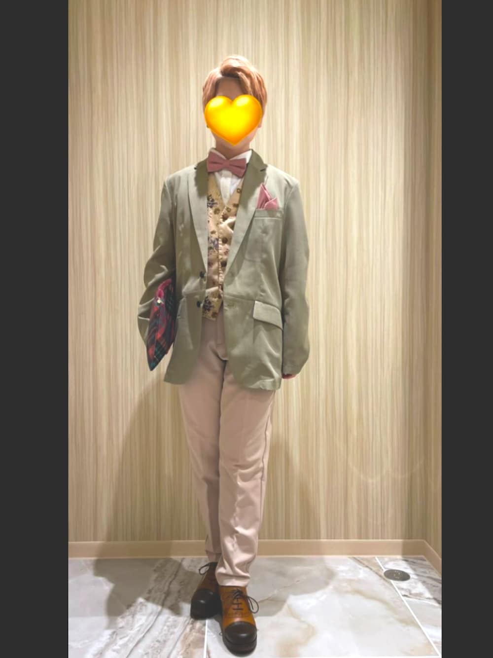 「結婚式、結婚式コーデ、中性、春コーデ、結婚式お呼ばれ、パーティースタイル、かっちりカジュアル、かわいい、おしゃれさんと繋がりたい、春夏コーデ、春、ジャケット、ピンク、ピスタチオ」｜「GUのアイテム（スラックス、ベージュ系）」を使った、SHIHOさん（骨格ウェーブ・レディース・154cm）の春コーディネートの1枚目の写真