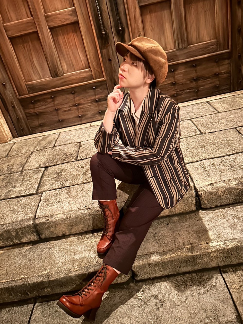 「初秋コーデ、ディズニーコーデ、1912’sアメリカ、中性、パンツスタイル、ボーイッシュ、年代コーデ」｜「MILKBOYのアイテム（テーラードジャケット、グリーン系）」を使った、SHIHOさん（骨格ウェーブ・レディース・154cm）の秋コーディネートの1枚目の写真