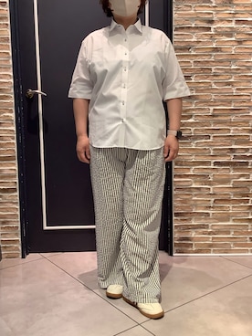 「TOKYO SHIRTS（トウキョウシャツ）の【透け防止】 形態安定ノーアイロン ワイド 5分袖ビジネスワイシャツ（ビジネスシャツ、ホワイト系）」を使った、BRICK HOUSE by Tokyo Shirts さいたま新都心コクーン店さん（レディース・163cm）の夏コーディネート