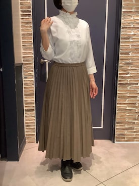 「TOKYO SHIRTS（トウキョウシャツ）の【吸水速乾】【COFREX】スタンドフリル クレリック ひねりピンタック ブラウス 七分袖 レディースデザインシャツ（シャツ/ブラウス、ブルー系）」を使った、BRICK HOUSE by Tokyo Shirts さいたま新都心コクーン店さん（レディース・163cm）の夏コーディネート