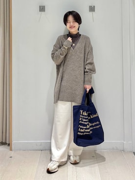 「アイテム（バングル/リストバンド）」を使った、しらがさん（レディース・159cm）の秋コーディネート