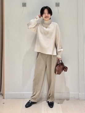 「アイテム（バングル/リストバンド）」を使った、しらがさん（レディース・159cm）の冬コーディネート