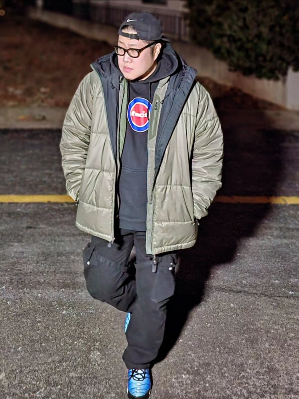 「新星WEARISTAにエントリー、patagoniaMars、patagonia、FUCT、vujade」｜「fuctのアイテム（パーカー、ブラック系）」を使った、Herringさん（メンズ・178cm）の冬コーディネートの1枚目の写真