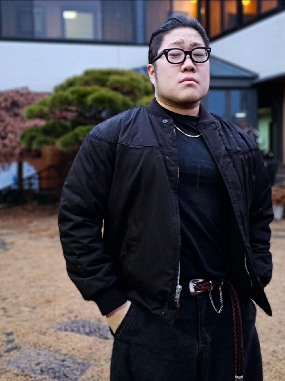 「derby jacket、FUCT、WILLY CHAVARRIA」｜「WILLY CHAVARRIAのアイテム（デニムパンツ、ブラック系）」を使った、Herringさん（メンズ・178cm）の冬コーディネートの1枚目の写真