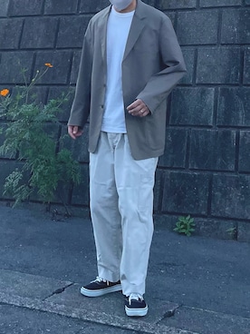 「UNIQLO（ユニクロ）のアイテム（デニムパンツ、ホワイト系）」を使った、けいさん（メンズ・173cm）の秋コーディネート