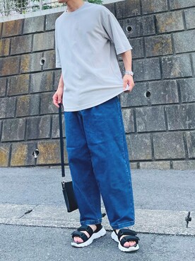 「UNIQLO（ユニクロ）のアイテム（Tシャツ/カットソー、ベージュ系）」を使った、けいさん（メンズ・173cm）の夏コーディネート