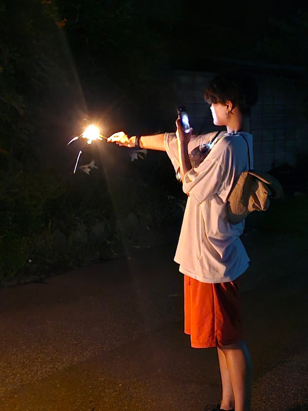 「BBQ」｜「KiUのKiu/キウ WR UV HAT/ ウォーターリペレントUVハット（ハット、ベージュ系）」を使った、まことさん（骨格ウェーブ・レディース・160cm）の夏コーディネートの1枚目の写真
