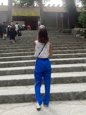 「adidas（アディダス）のウーブン トラックパンツ（ジャージ）（パンツ）」を使った、chi-sanさん（レディース・161cm）の夏コーディネート