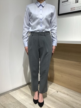 「アイテム（ビジネスシャツ）」を使った、TOKYO SHIRTS OUTLET 福岡マリノアシティ店さん（レディース・164cm）の春コーディネート