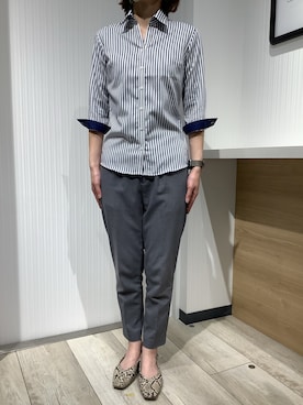 「アイテム（ビジネスシャツ）」を使った、TOKYO SHIRTS OUTLET 福岡マリノアシティ店さん（レディース・164cm）の春コーディネート