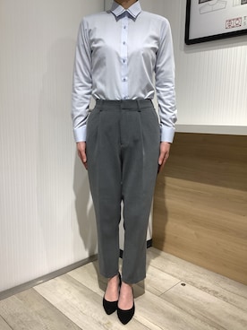 「アイテム（ビジネスシャツ）」を使った、TOKYO SHIRTS OUTLET 福岡マリノアシティ店さん（レディース・164cm）の春コーディネート