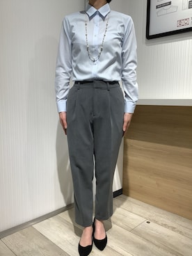 「アイテム（ビジネスシャツ）」を使った、TOKYO SHIRTS OUTLET 福岡マリノアシティ店さん（レディース・164cm）の春コーディネート