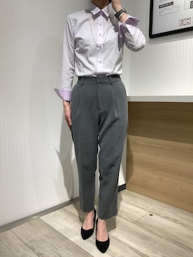 「アイテム（ビジネスシャツ）」を使った、TOKYO SHIRTS OUTLET 福岡マリノアシティ店さん（レディース・164cm）の春コーディネート
