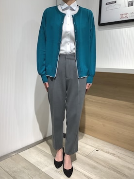 「アイテム（ビジネスシャツ）」を使った、TOKYO SHIRTS OUTLET 福岡マリノアシティ店さん（レディース・164cm）の春コーディネート