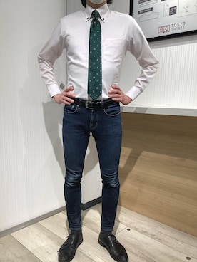 「アイテム（ビジネスシャツ）」を使った、TOKYO SHIRTS OUTLET 福岡マリノアシティ店さん（メンズ・172cm）の春コーディネート