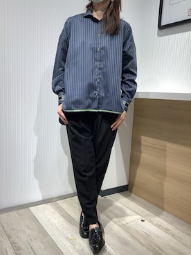 「アイテム（ビジネスシャツ）」を使った、TOKYO SHIRTS OUTLET 福岡マリノアシティ店さん（レディース・164cm）の冬コーディネート
