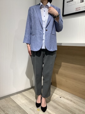 「アイテム（ビジネスシャツ）」を使った、TOKYO SHIRTS OUTLET 福岡マリノアシティ店さん（レディース・164cm）の春コーディネート