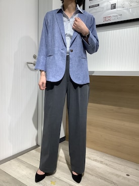 「アイテム（ビジネスシャツ）」を使った、TOKYO SHIRTS OUTLET 福岡マリノアシティ店さん（レディース・164cm）の春コーディネート