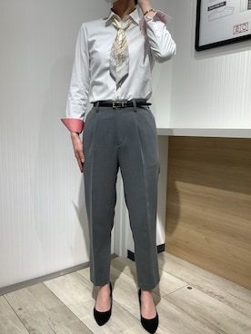 「白シャツ」｜「アイテム（財布/小物）」を使った、TOKYO SHIRTS OUTLET 福岡マリノアシティ店さん（レディース・164cm）の冬コーディネート