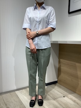 「アイテム（ビジネスシャツ）」を使った、TOKYO SHIRTS OUTLET 福岡マリノアシティ店さん（レディース・160cm）の春コーディネート