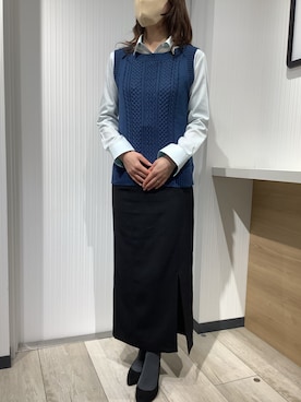 「アイテム（ビジネスシャツ）」を使った、TOKYO SHIRTS OUTLET 福岡マリノアシティ店さん（レディース・164cm）の冬コーディネート