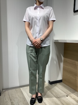 「アイテム（ビジネスシャツ）」を使った、TOKYO SHIRTS OUTLET 福岡マリノアシティ店さん（レディース・160cm）の春コーディネート